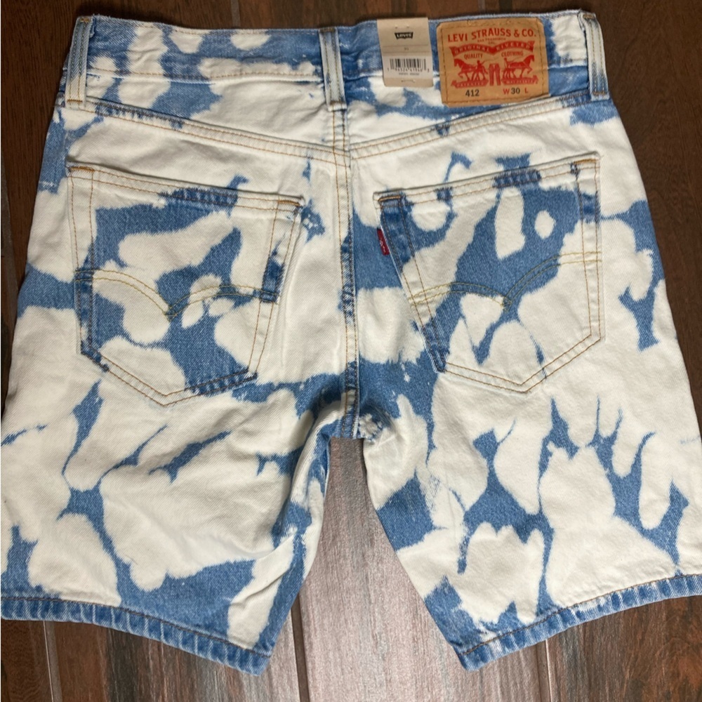 Levi’s 412 Slim Bleach Washed Denim Shorts - Picture 4 of 6